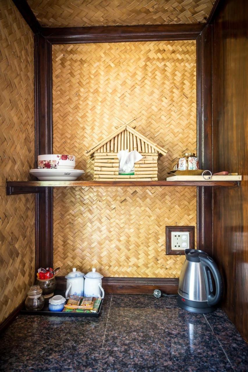 Mr. Charles River View Lodge Thibaw Extérieur photo