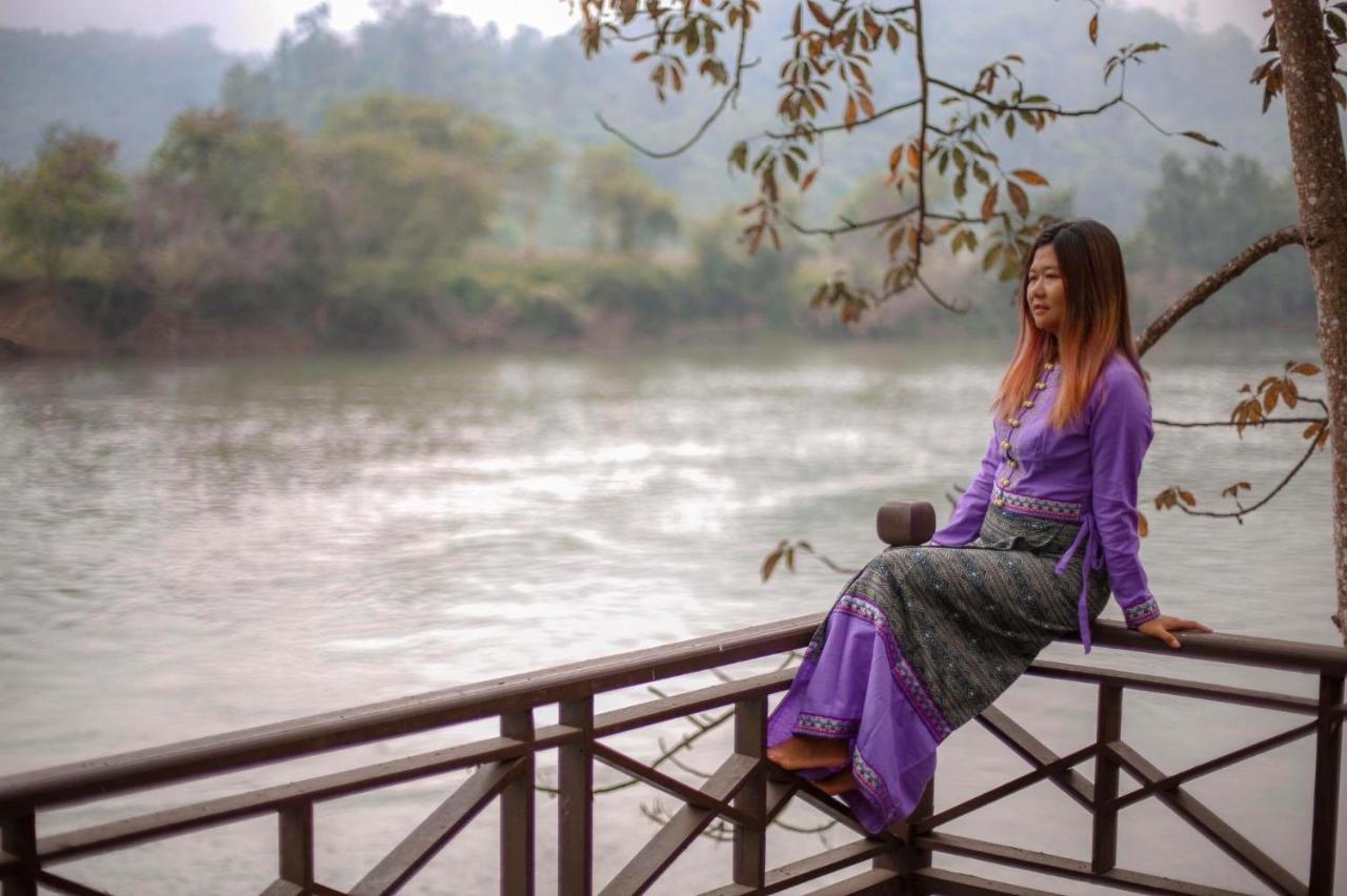 Mr. Charles River View Lodge Thibaw Extérieur photo