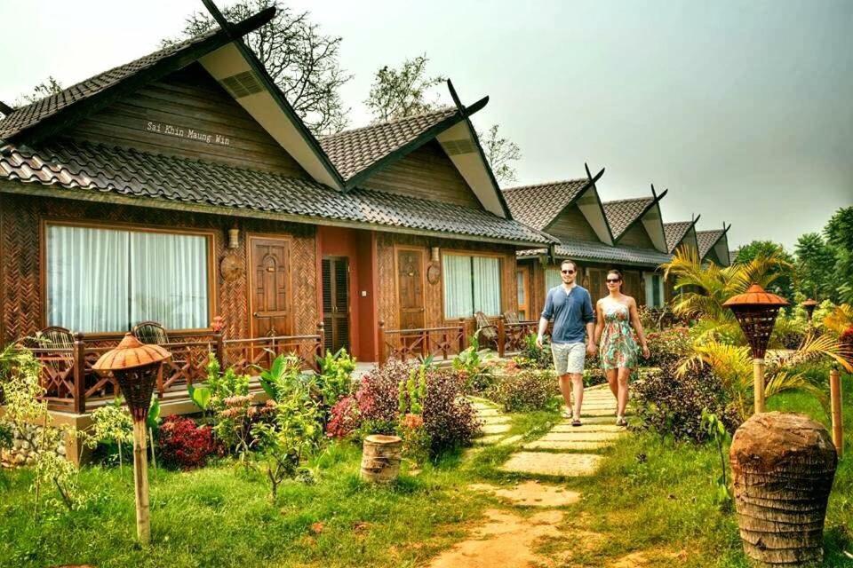 Mr. Charles River View Lodge Thibaw Extérieur photo